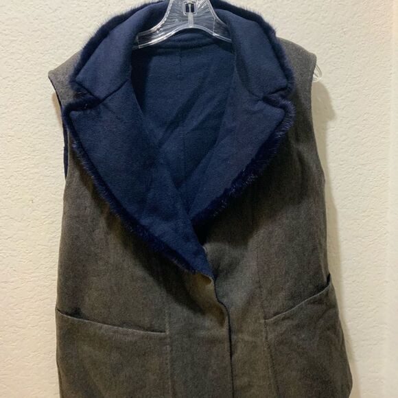 SUPREMA cashmere wool Women's Reversible Shearling Vest made in Italy - Picture 3 of 15